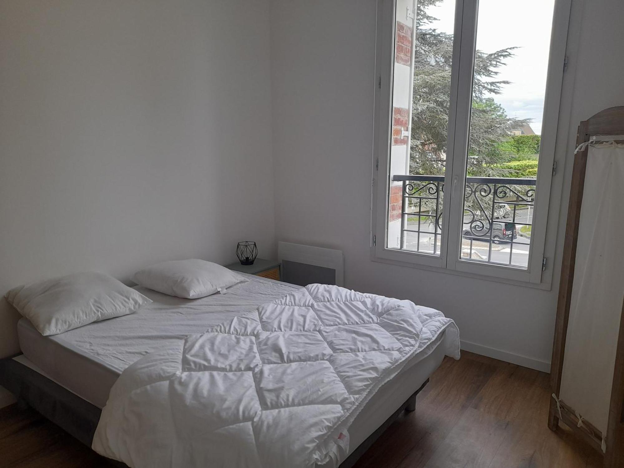 Appart Dans Petit Chateau En Centre Ville Lagny 외부 사진